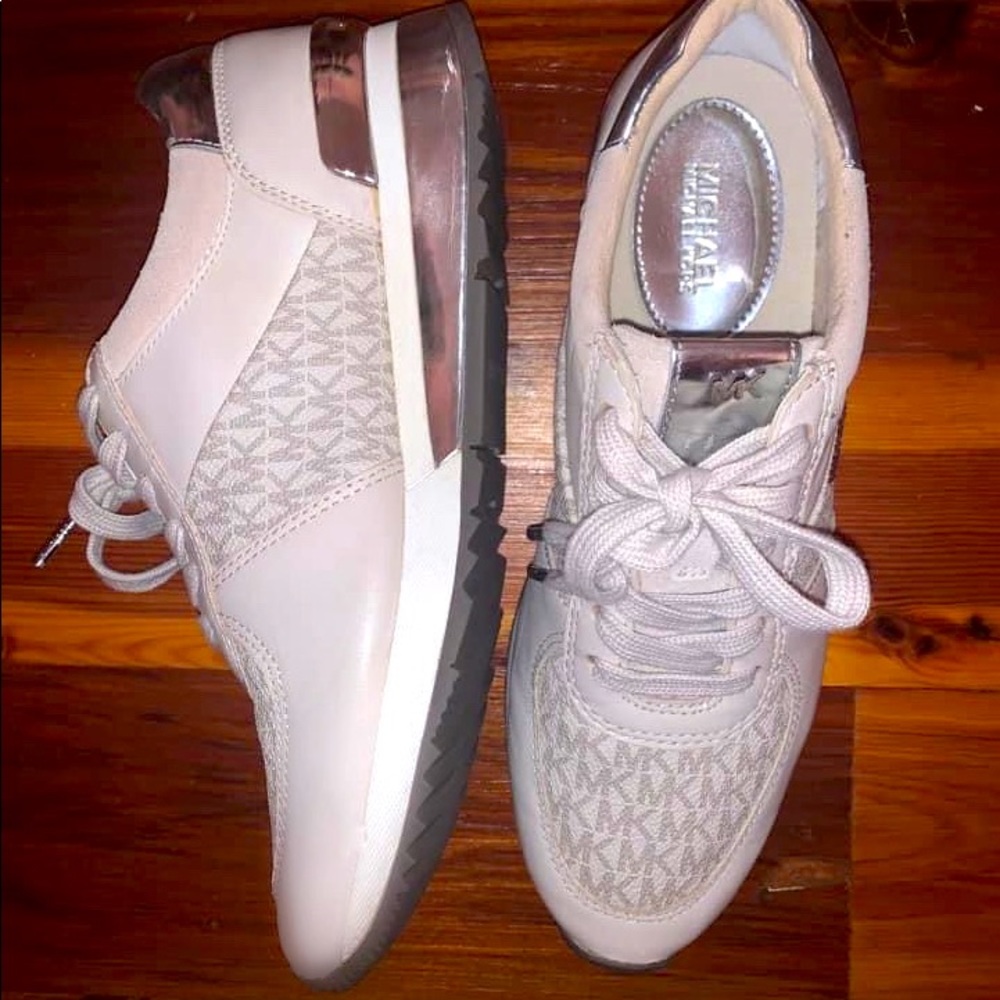 Michael Kors Sneakers